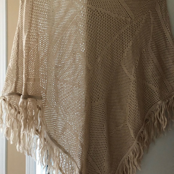 Tops - Picture 6 of 8